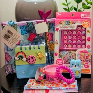 *Gummy Bear Pouch & Bracelet Kit With Fun Accessories*